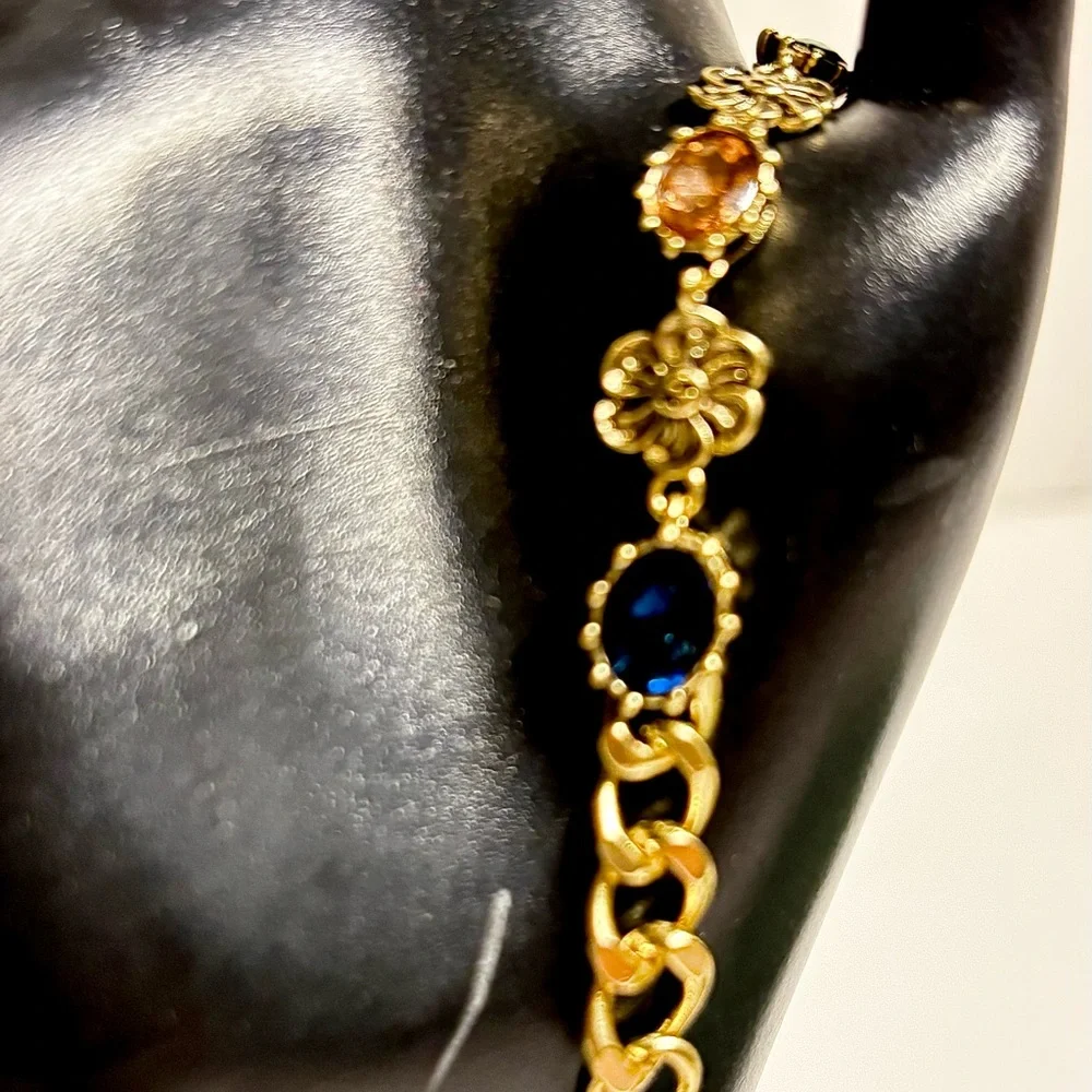 Vintage Multicolored Crystal Gucci Bracelet with Tiger Head Charm
